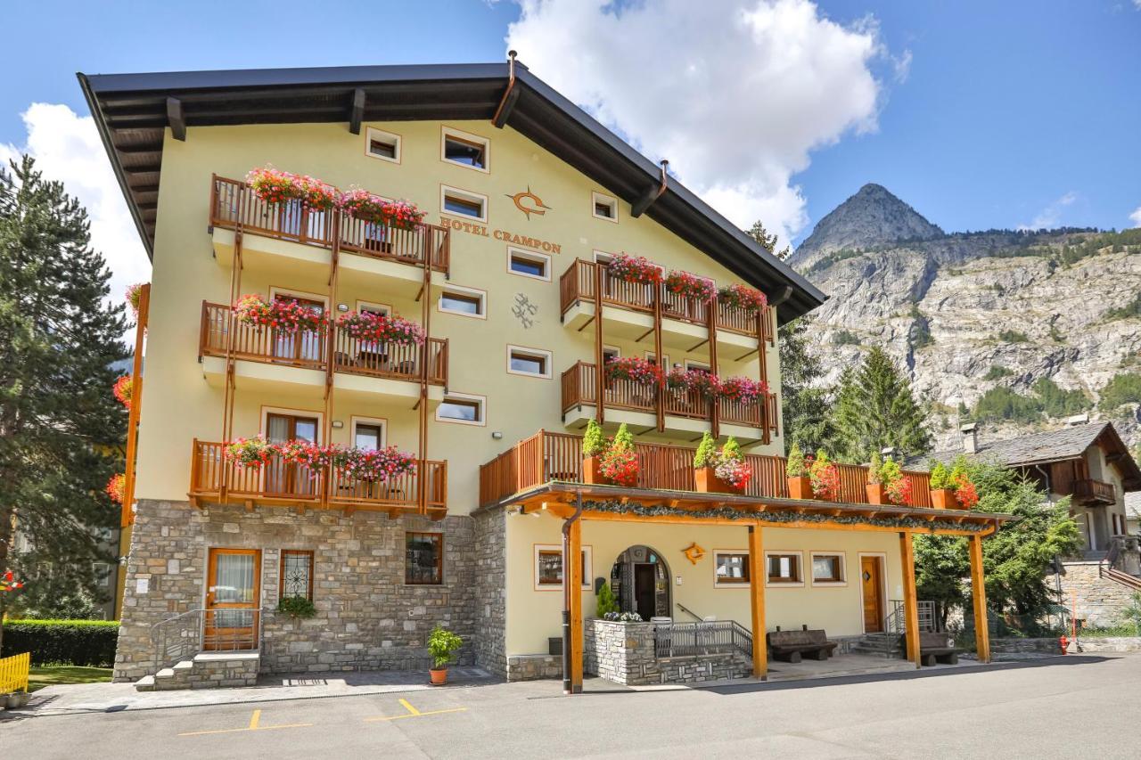 Hotel Crampon Courmayeur Exterior photo